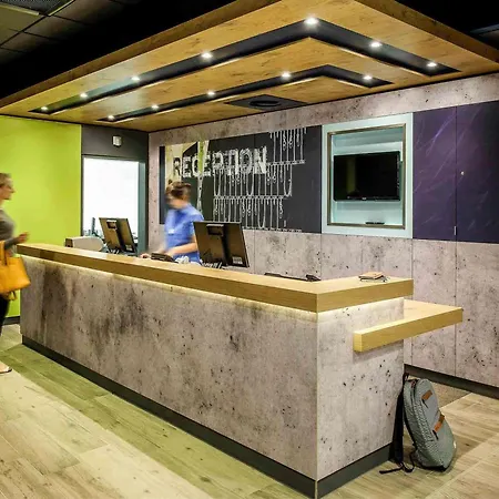 Отель Ibis Budget Ремирмон